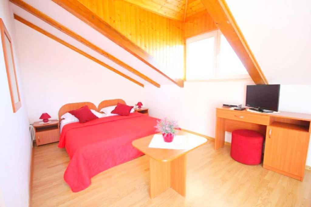 Apartments & Rooms Cakelic Млини Екстериор снимка