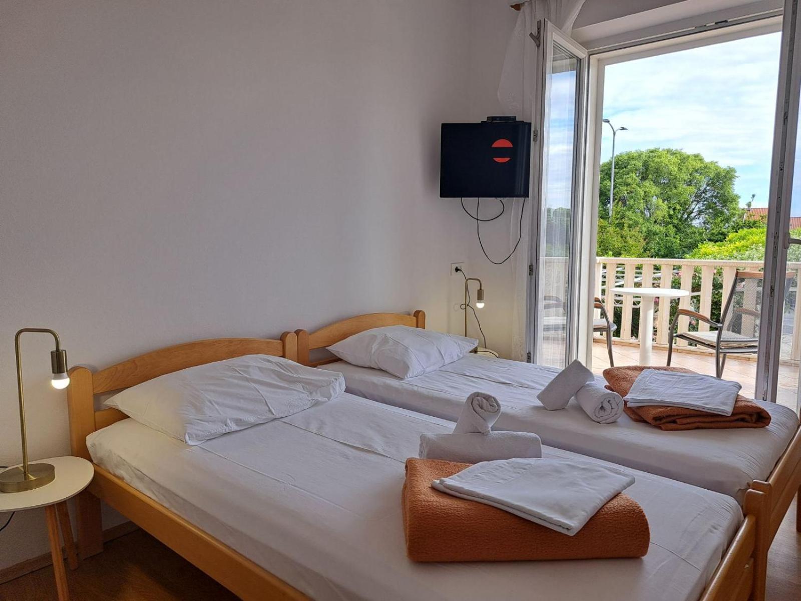Apartments & Rooms Cakelic Млини Екстериор снимка